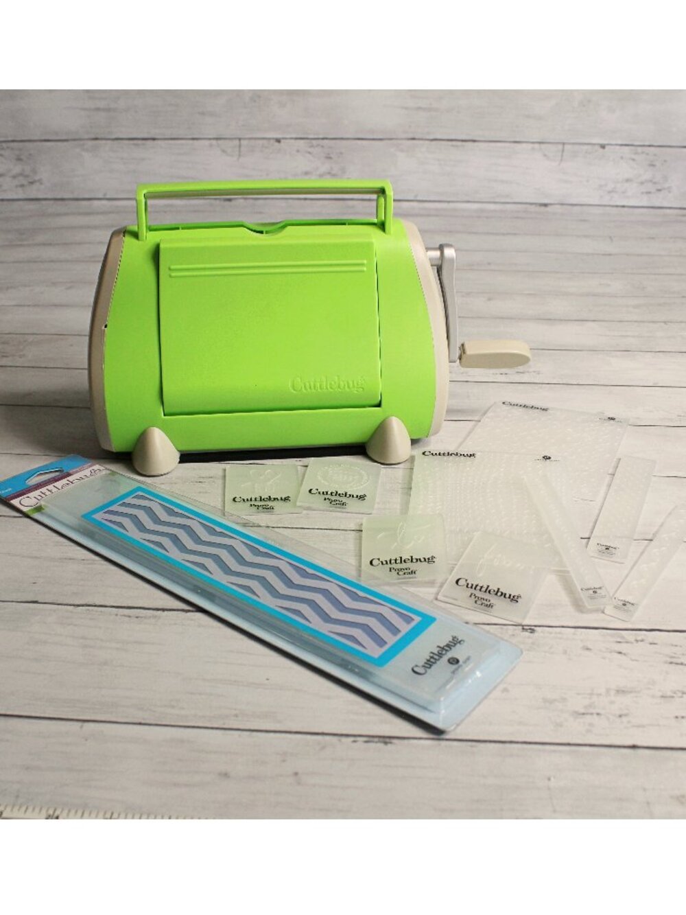 Provo Craft Cuddlebug Machine Embossing Folders Lot